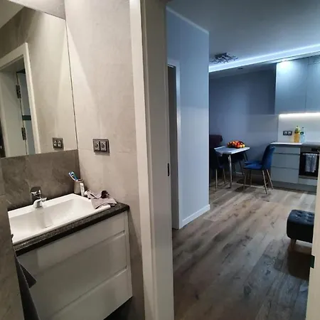 Chmielna - Waterlane Island Gdańsk