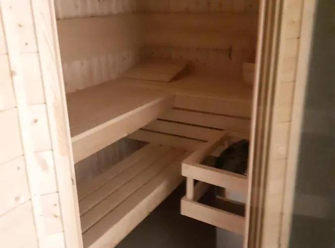 Chmielna - Waterlane Island *