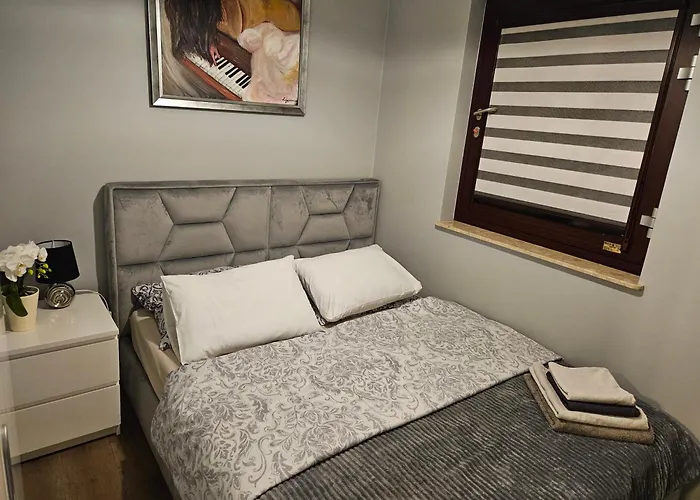 Chmielna - Waterlane Island * グダニスク